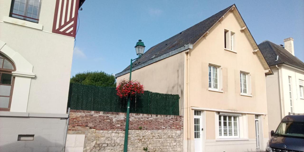 Le Deux Gaulle Appartement Le Mêle-sur-Sarthe Buitenkant foto